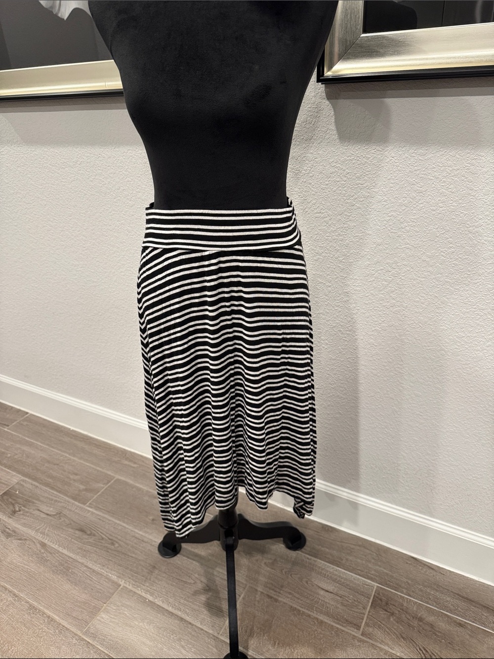 Joe Benbasset Black & White Striped Midi Skirt